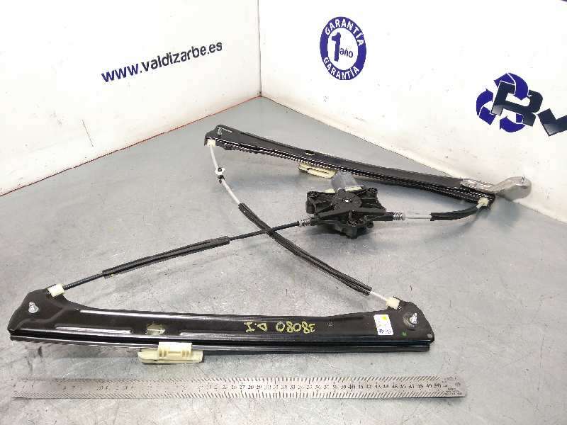 ELEVALUNAS DELANTERO IZQUIERDO 5NA837461 5Q0959802C