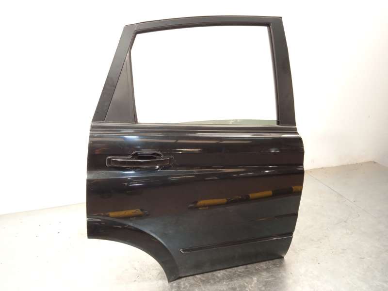 Recambio de puerta trasera derecha para ssangyong actyon i 2.0 xdi referencia OEM IAM 6302131000 2