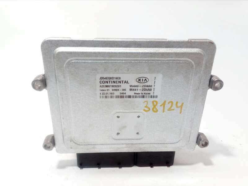 Recambio de centralita motor uce para kia cee'd (jd) 1.6 crdi 136 referencia OEM IAM 954402DAA0 A2C9801920201 954412DAA0 - Blanco