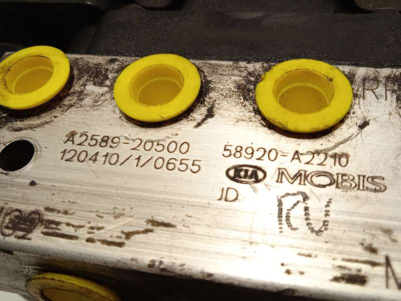 Recambio de abs para kia cee'd drive referencia OEM IAM 58920A2210 6158945200 A258920500 6