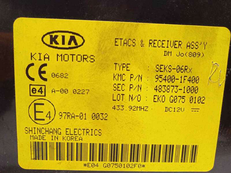 Recambio de modulo electronico para kia sportage 2.0 cat referencia OEM IAM 954001F400 4