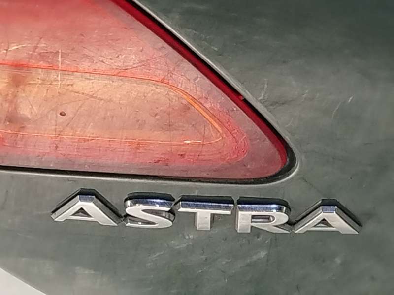 Recambio de porton trasero para opel astra j (p10) 1.7 cdti (68) referencia OEM IAM 13372624 - Blanco 4