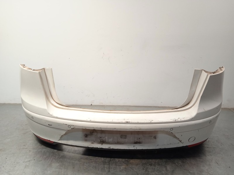 PARAGOLPES TRASERO 5P8807421A 5P8807421AGRU 