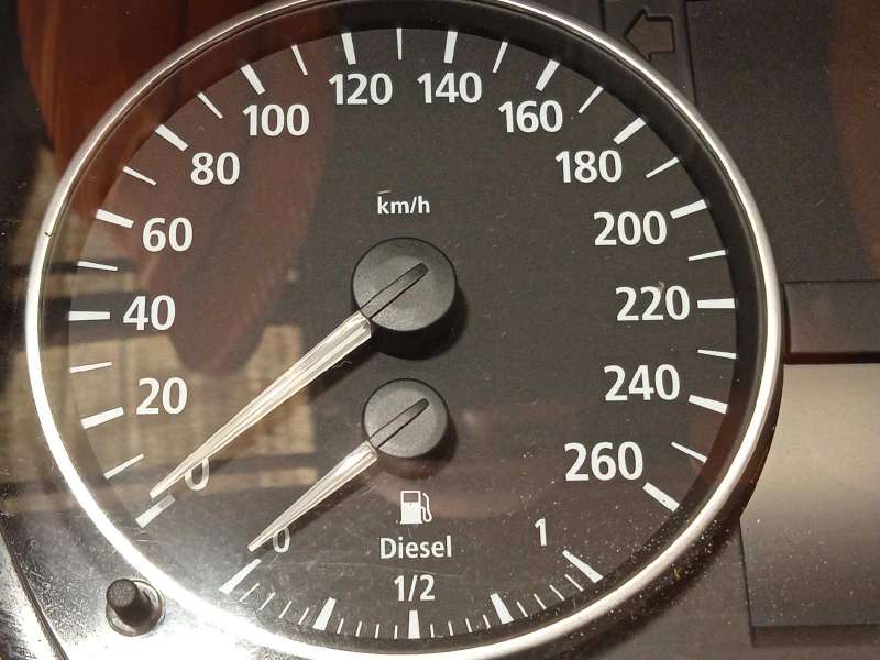 Recambio de cuadro instrumentos para bmw serie 3 berlina (e90) 318d referencia OEM IAM 6983487 62106983487 3