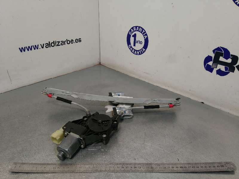ELEVALUNAS DELANTERO DERECHO 8A6114A553B 