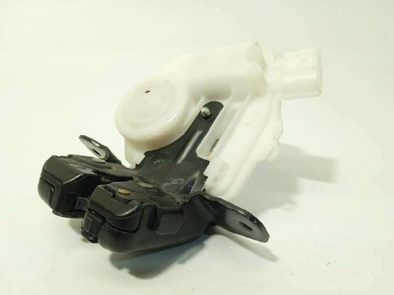 Recambio de cerradura maletero / porton para toyota auris hybrid active referencia OEM IAM 6935002090 - Blanco 2