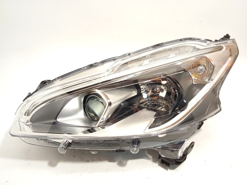 FARO IZQUIERDO 1685352680 90068512