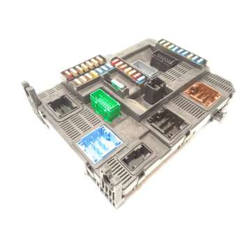 CAJA RELES / FUSIBLES 9819849680 1631852680 