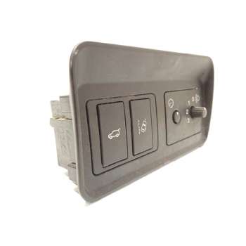 MANDO LUCES GK7211654CB LR088270 