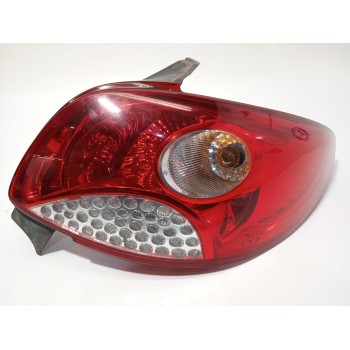 Recambio de piloto trasero derecho para peugeot 206+ (2l_, 2m_) 1.1 referencia OEM IAM 6351GV  