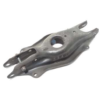 BRAZO SUSPENSION INFERIOR TRASERO DERECHO A2053522000 