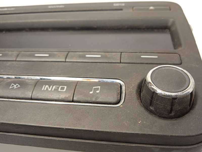 Recambio de sistema audio / radio cd para skoda roomster (5j7) family referencia OEM IAM 5J0035161C  28091572 4