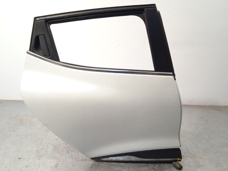 PUERTA TRASERA DERECHA 821008626R 