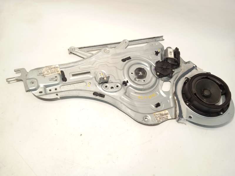 Recambio de elevalunas delantero izquierdo para kia sportage iii (sl) 1.7 crdi referencia OEM IAM 824703U120 - Blanco