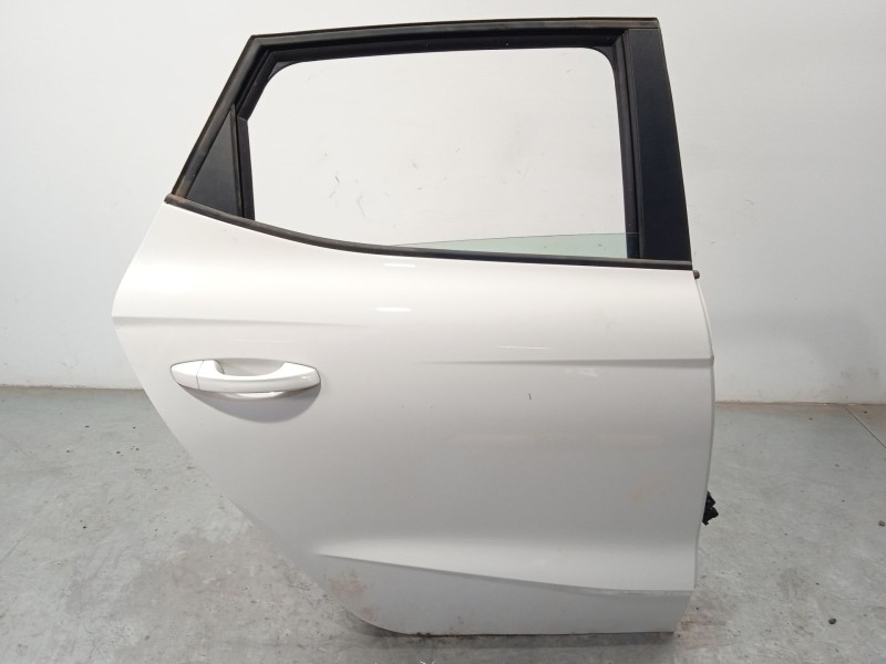 PUERTA TRASERA DERECHA 6F0833052E 