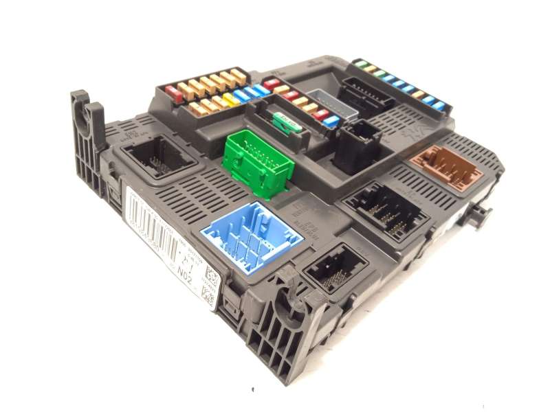 CAJA RELES / FUSIBLES 9819849680 1631852680 