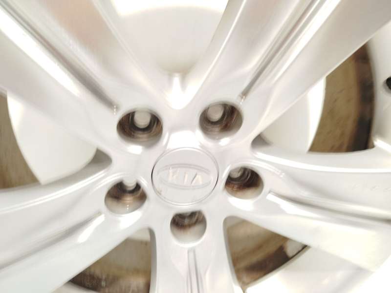 Recambio de llanta para kia sportage iii (sl) 1.7 crdi referencia OEM IAM 529103U200 - Blanco 4
