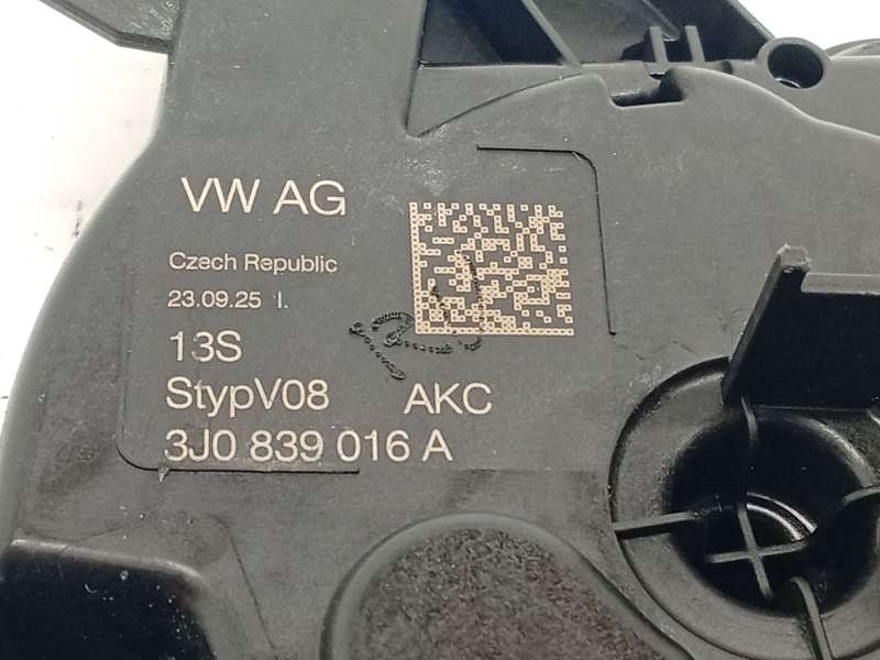 Recambio de cerradura puerta trasera derecha para volkswagen tiguan 2,0 tig referencia OEM IAM 3J0839016A 4