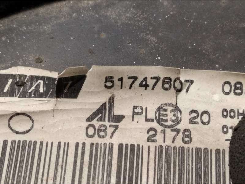 Recambio de faro izquierdo para fiat multipla nuevo (186) 1.9 8v jtd cat referencia OEM IAM 51747807 - Negro 4