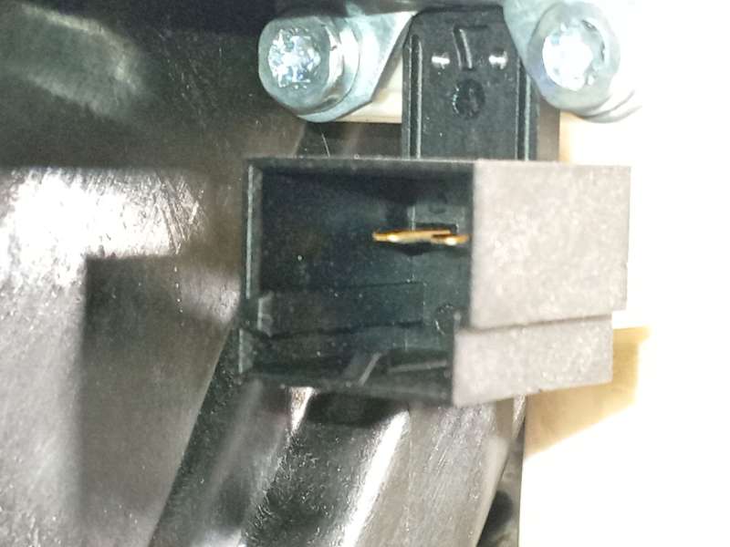 Recambio de elevalunas delantero derecho para volkswagen tiguan 2,0 tig referencia OEM IAM 571837402L 4K0959801 4