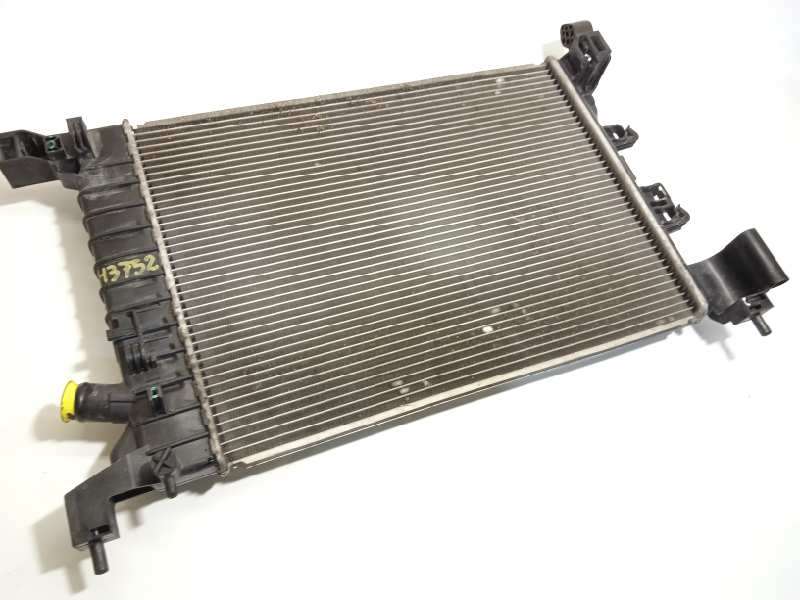Recambio de radiador agua para chevrolet aveo 1.2 cat referencia OEM IAM 622828 - Blanco 4