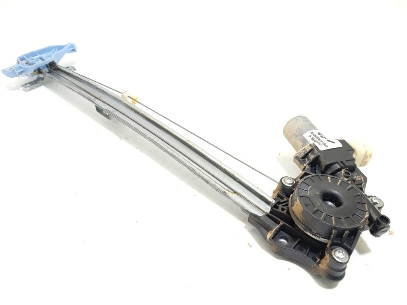 ELEVALUNAS DELANTERO IZQUIERDO 8343052R10 0620403620