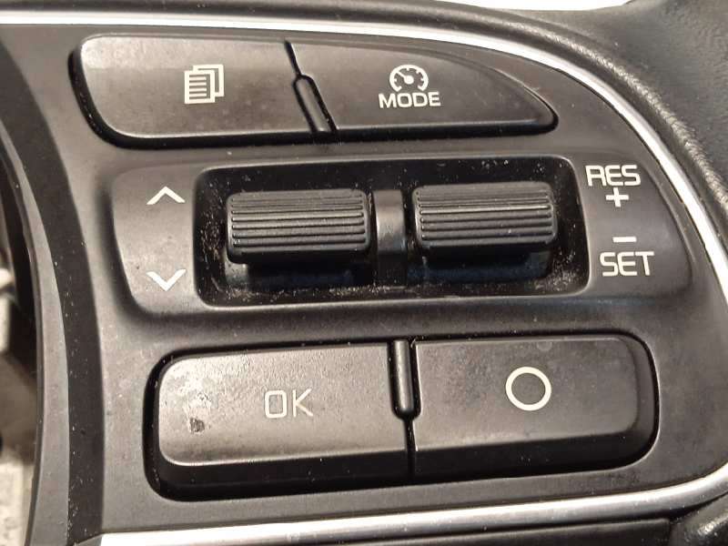 Recambio de volante para kia sportage drive 2wd referencia OEM IAM 56100F1130SA1  56100F1130 - Gris 3