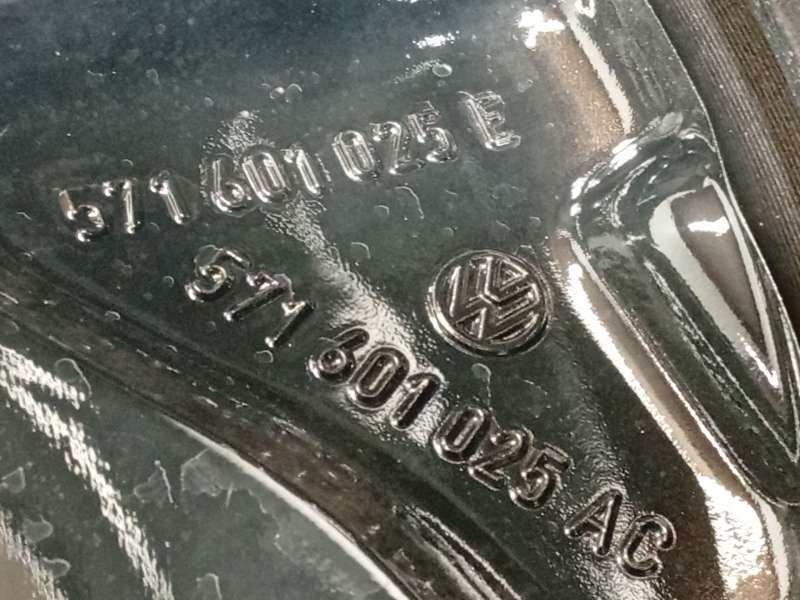 Recambio de llanta para volkswagen tiguan 2,0 tig referencia OEM IAM 571601025EFZZ 8
