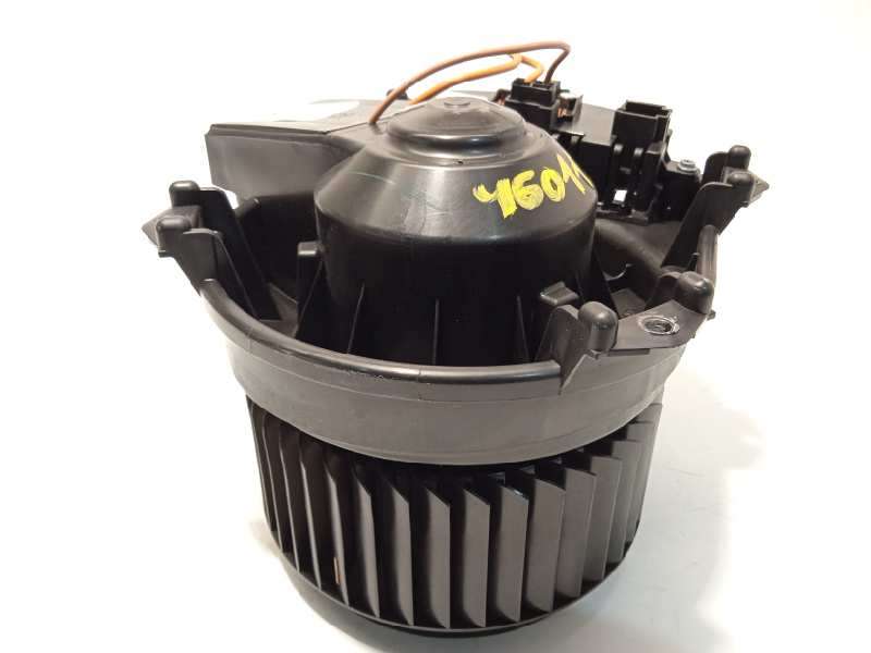 Recambio de motor calefaccion para infiniti q30 1.6 premium referencia OEM IAM A2469061601  CZ1163600756 2