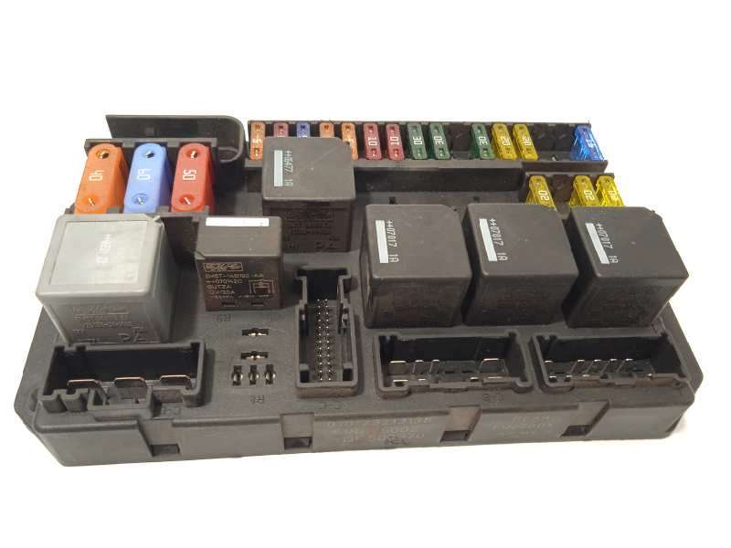 Recambio de caja reles / fusibles para land rover range rover (lm) 3.6 td v8 referencia OEM IAM YQE500370 4