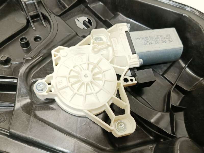 Recambio de elevalunas delantero izquierdo para volkswagen tiguan 2,0 tig referencia OEM IAM 571837461K 571837401L G10513107 4