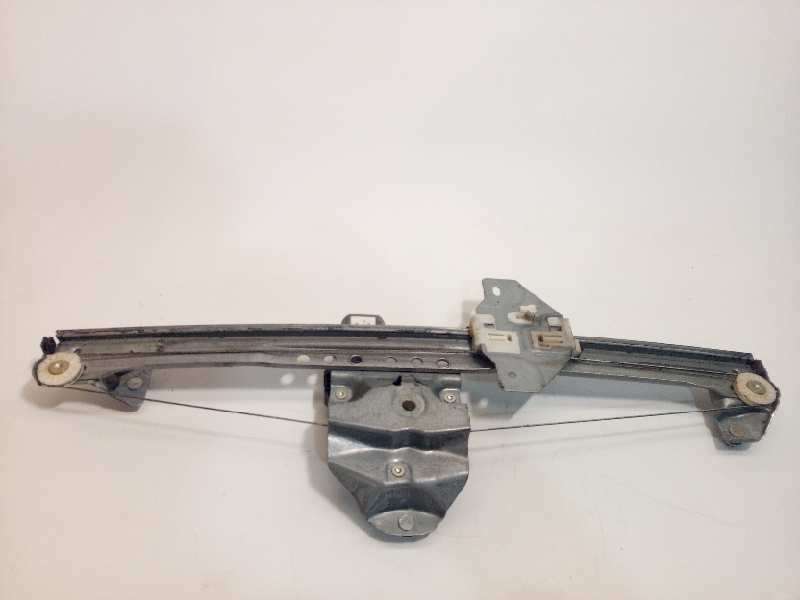 ELEVALUNAS DELANTERO IZQUIERDO 807213915R 128001472B
