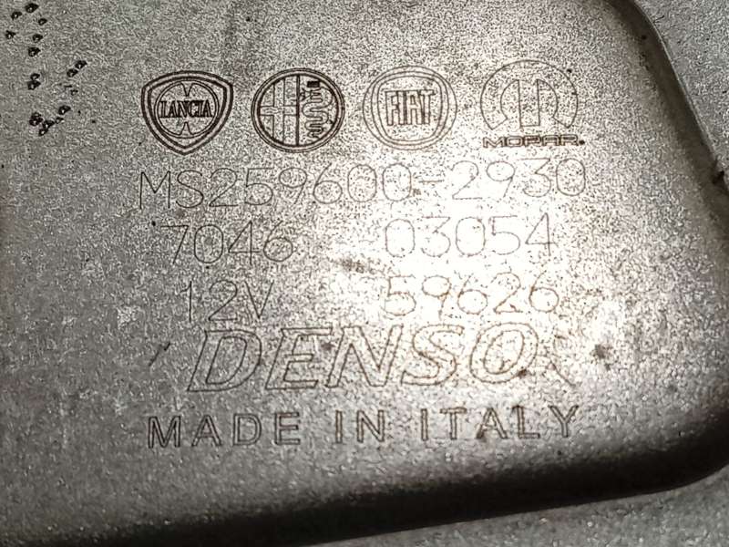 Recambio de motor limpia trasero para maserati levante suv (m161) 3.0 d q4 referencia OEM IAM 2596002930 704603054 4