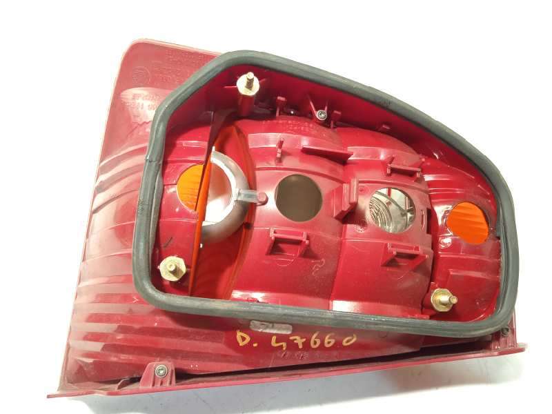Recambio de piloto trasero derecho para skoda superb (3u4) classic referencia OEM IAM 3U5945112 3