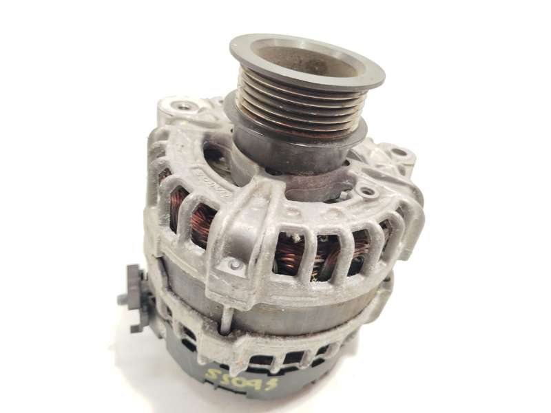 Recambio de alternador para volvo v40 hatchback (525) d2 referencia OEM IAM 31419101  0125711042 - Blanco 3