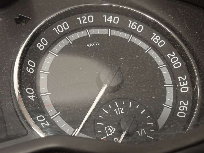 Recambio de cuadro instrumentos para skoda octavia combi (5e5) 2.0 tdi referencia OEM IAM 5E0920749 - Blanco 3