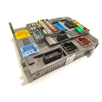 CAJA RELES / FUSIBLES 9830707680 1635126380 28641125