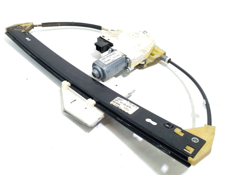 ELEVALUNAS TRASERO DERECHO 4F0839462B 4F0959802C