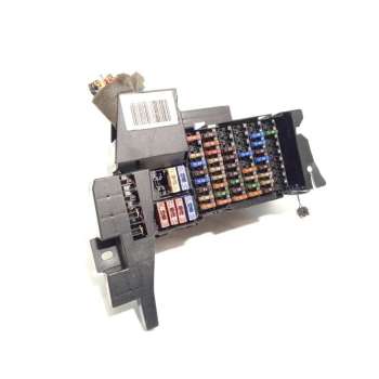 CAJA RELES / FUSIBLES A1695451640 1695451640