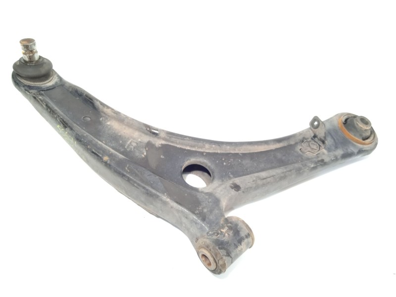 BRAZO SUSPENSION INFERIOR DELANTERO DERECHO 4013A010 