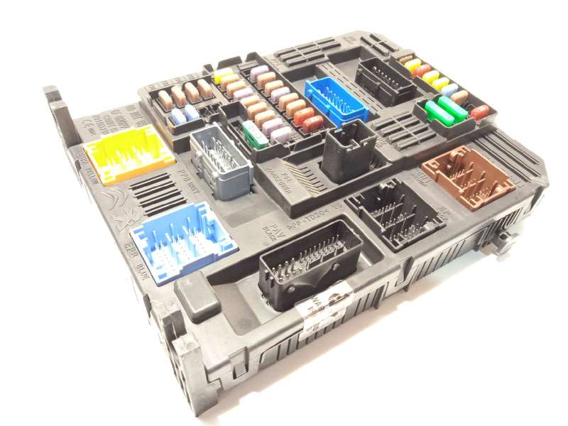 Recambio de caja reles / fusibles para citroën c4 picasso 1.2 12v e-thp / puretech referencia OEM IAM 9819851380 28550133 166336 - Azul