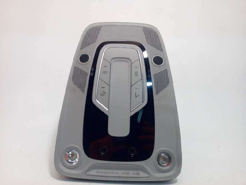 LUZ INTERIOR 8W0947135G 