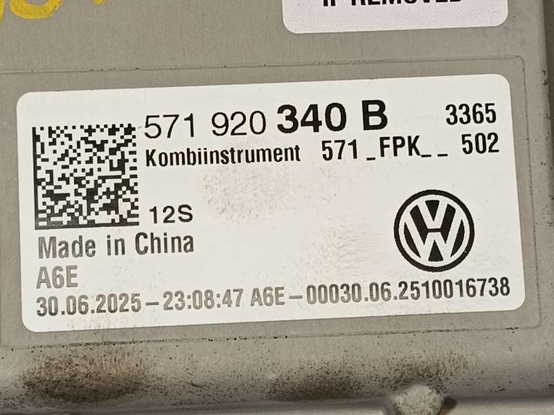 Recambio de pantalla multifuncion para volkswagen tiguan 2,0 tig referencia OEM IAM 571920340B 4