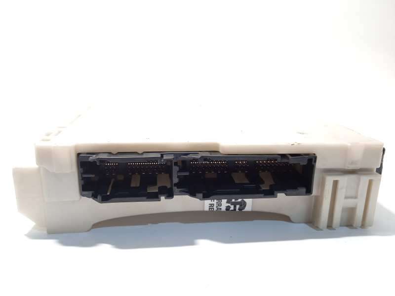 Recambio de caja reles / fusibles para toyota rav4 referencia OEM IAM 8273042890 - Gris 4