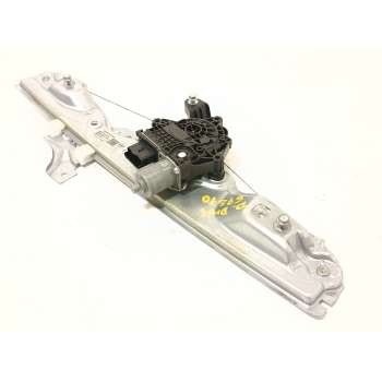 ELEVALUNAS DELANTERO DERECHO 807006UA1B E42942105