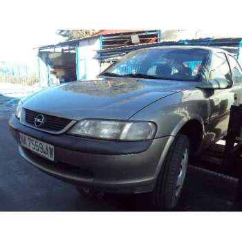 OPEL VECTRA B BERLINA