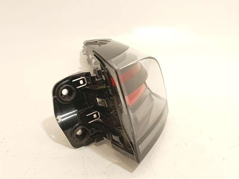 Recambio de piloto trasero derecho para volkswagen tiguan 2,0 tig referencia OEM IAM 571945208B  82470801 3