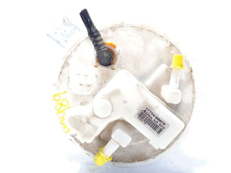 Recambio de bomba combustible para toyota yaris active referencia OEM IAM 777040D070 4