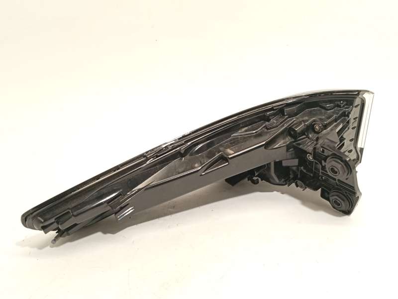 Recambio de piloto trasero derecho para volkswagen tiguan 2,0 tig referencia OEM IAM 571945208B  82470801 5