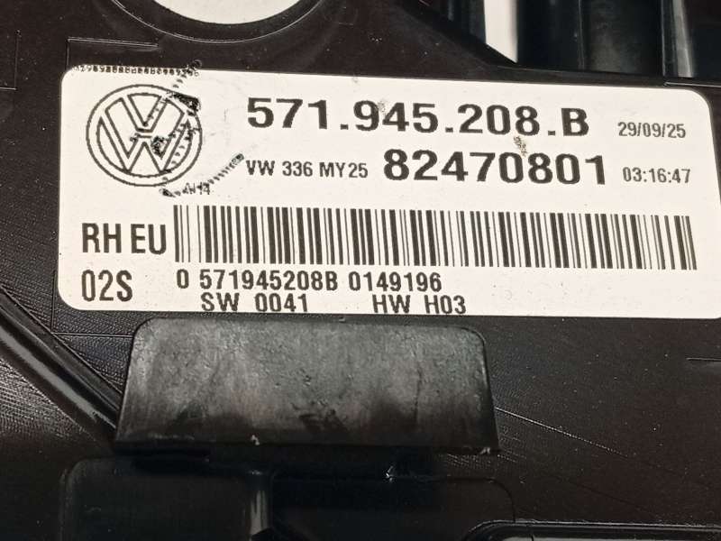 Recambio de piloto trasero derecho para volkswagen tiguan 2,0 tig referencia OEM IAM 571945208B  82470801 7